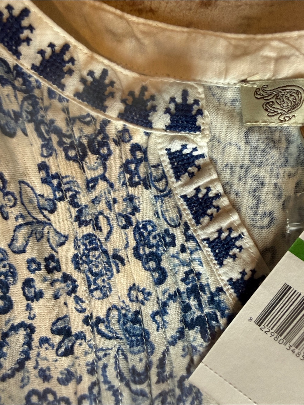 Vintage America Blue and White Printed Peasant Top - Picture 5 of 6
